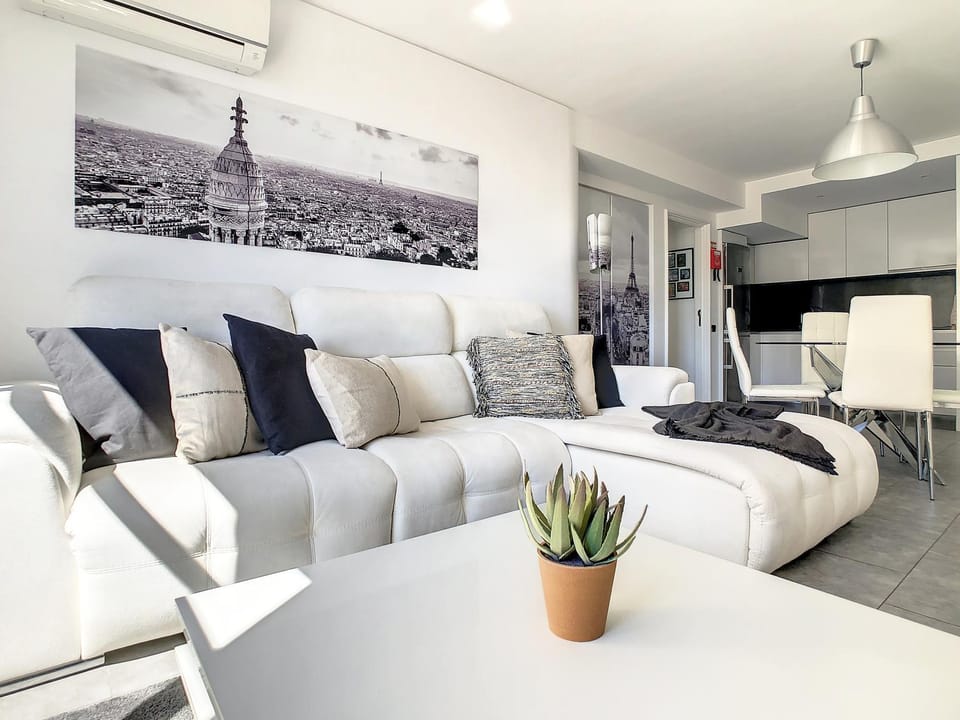 Ocean Breeze by LovelyStay Apartment in Funchal