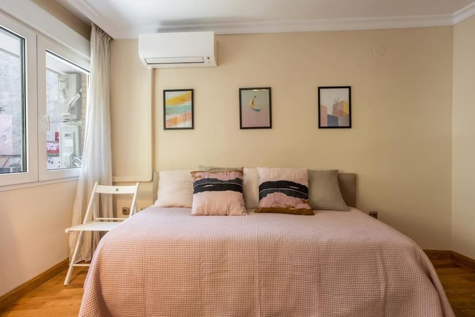 Centrico y espacioso. Parking gratuito. Apartment in Granada