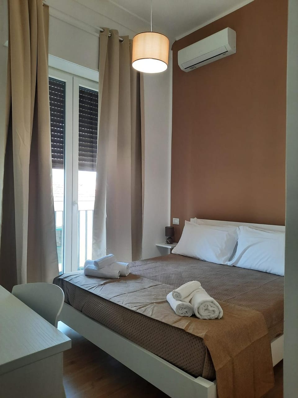 Bed, Photo of the whole room, Bedroom, towels, air conditioner