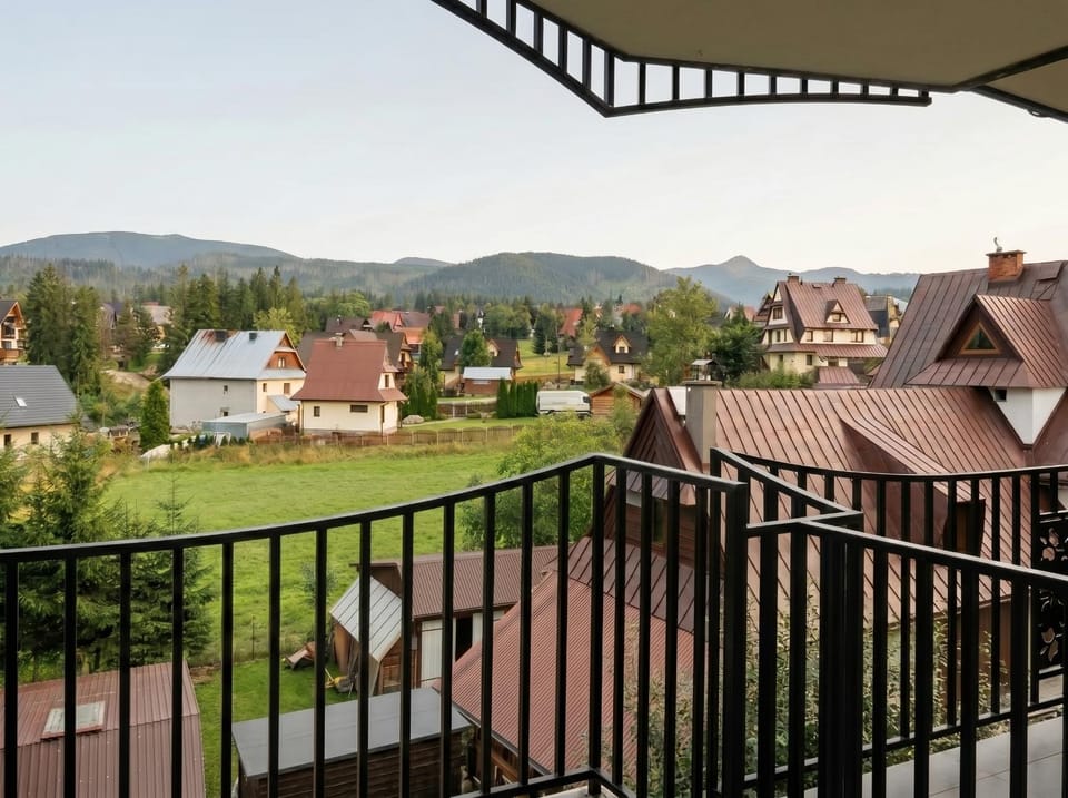 Property building, Day, Natural landscape, View (from property/room), Balcony/Terrace, City view, Mountain view