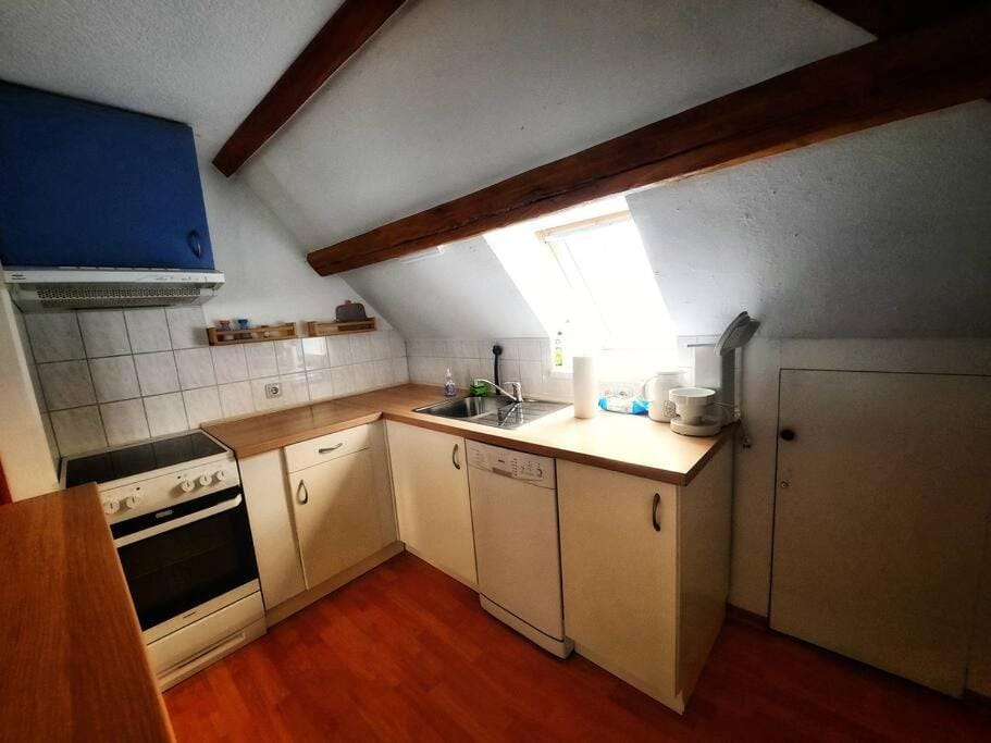 Kitchen or kitchenette, dishwasher, pet friendly, stove