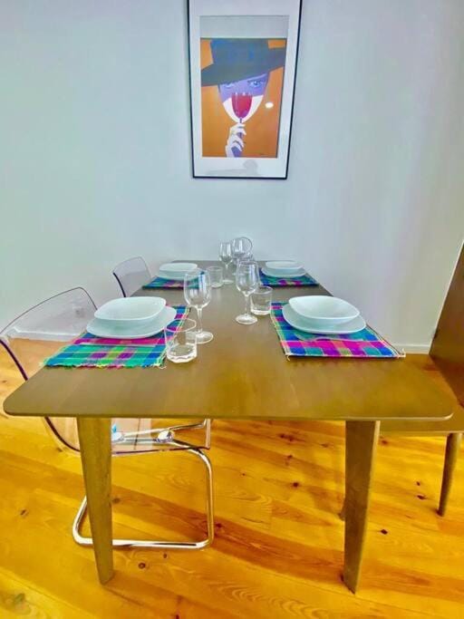 Padre António Vieira flat E - 2 Bedroom Near Campanhã train station Apartment in Porto
