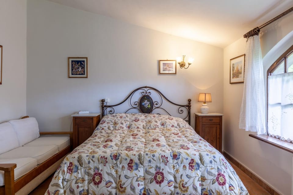 Living room, Bedroom