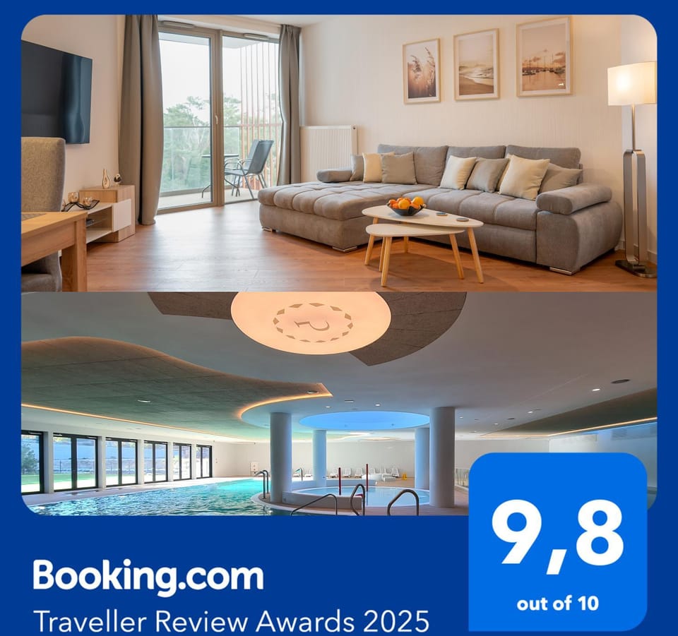 Seating area, Pool view, Certificate/Award