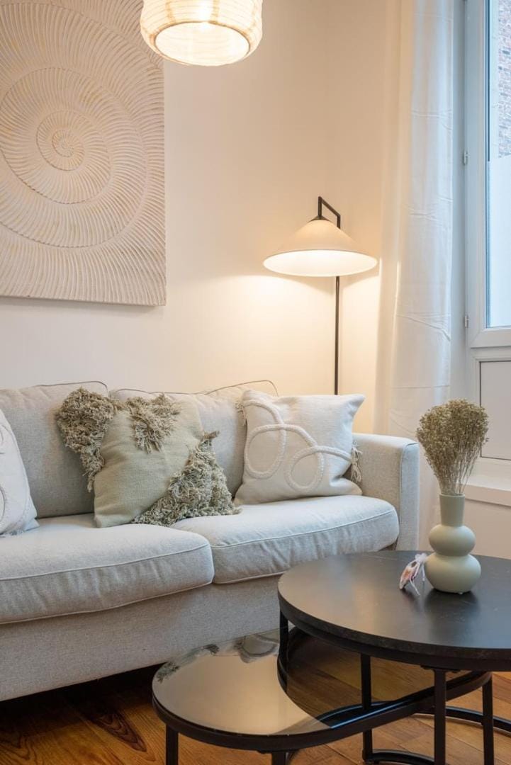 Charming renovated and bright studio in the center Apartment in Lille