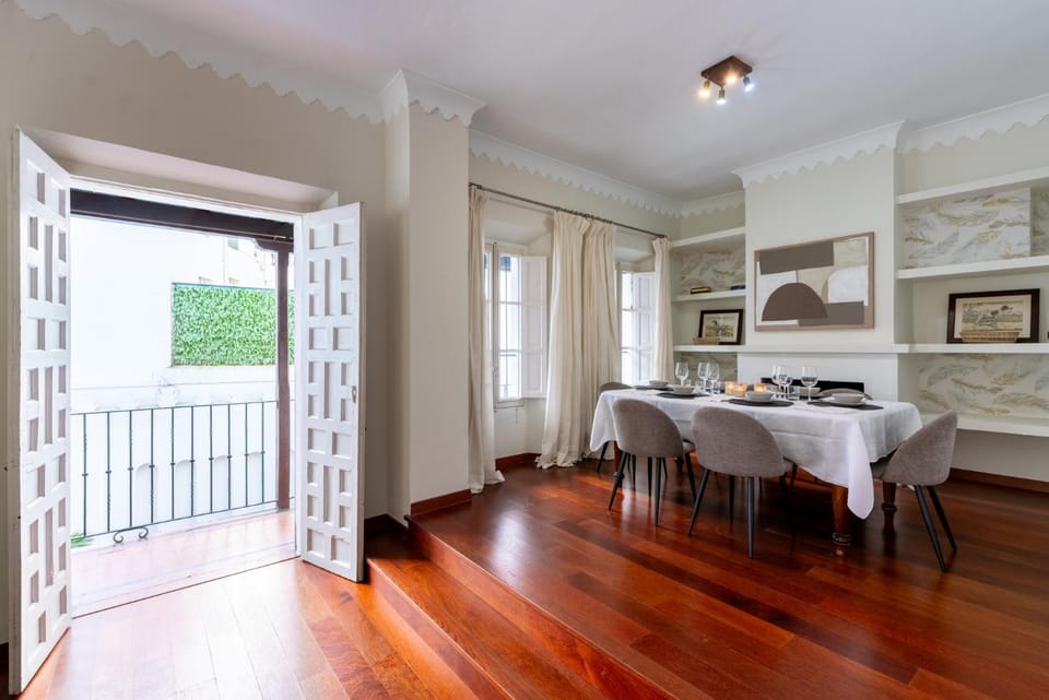 Luxe Guest House Santa Marta Apartment in Seville
