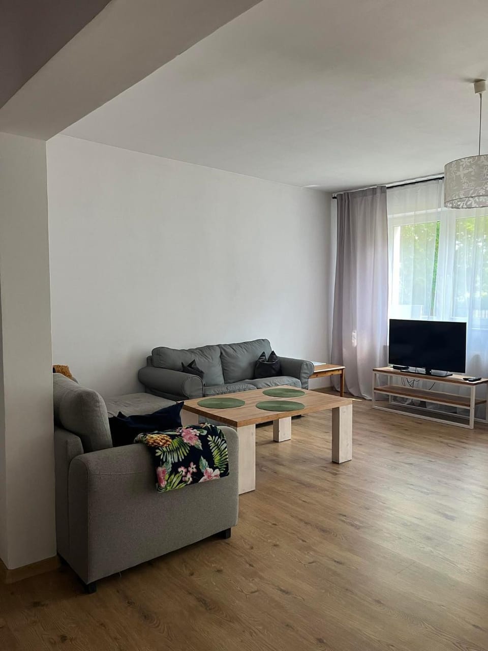 Communal lounge/ TV room, TV and multimedia, Seating area, Evening entertainment