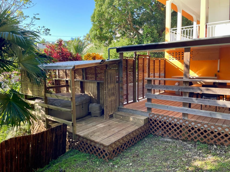 Garden, Hot Tub, Garden view