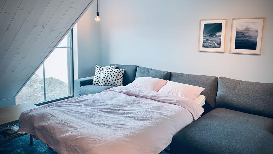 Living room, Photo of the whole room, Seating area, Bedroom