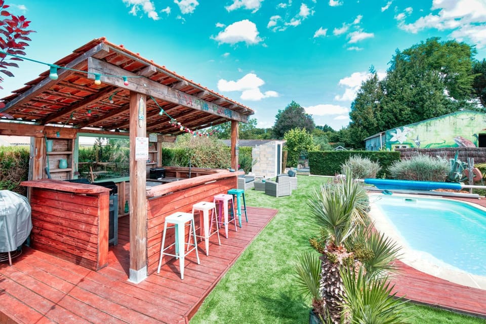Lounge or bar, Swimming pool
