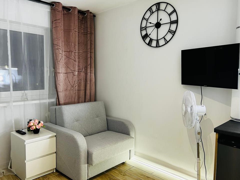 Klimatyczna kawalerka typu studio na Mokotowie blisko centrum Apartment in Warsaw