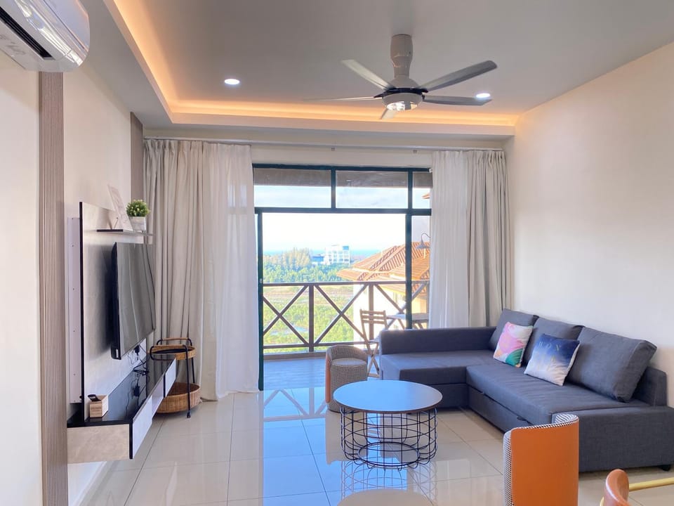 Gracious ~ Walking Distance to SEE, SHOP and EAT Apartment in Malacca
