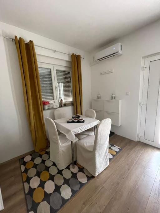 Kuća za odmor u prirodi NINA Jezero Orahovica House in Croatia