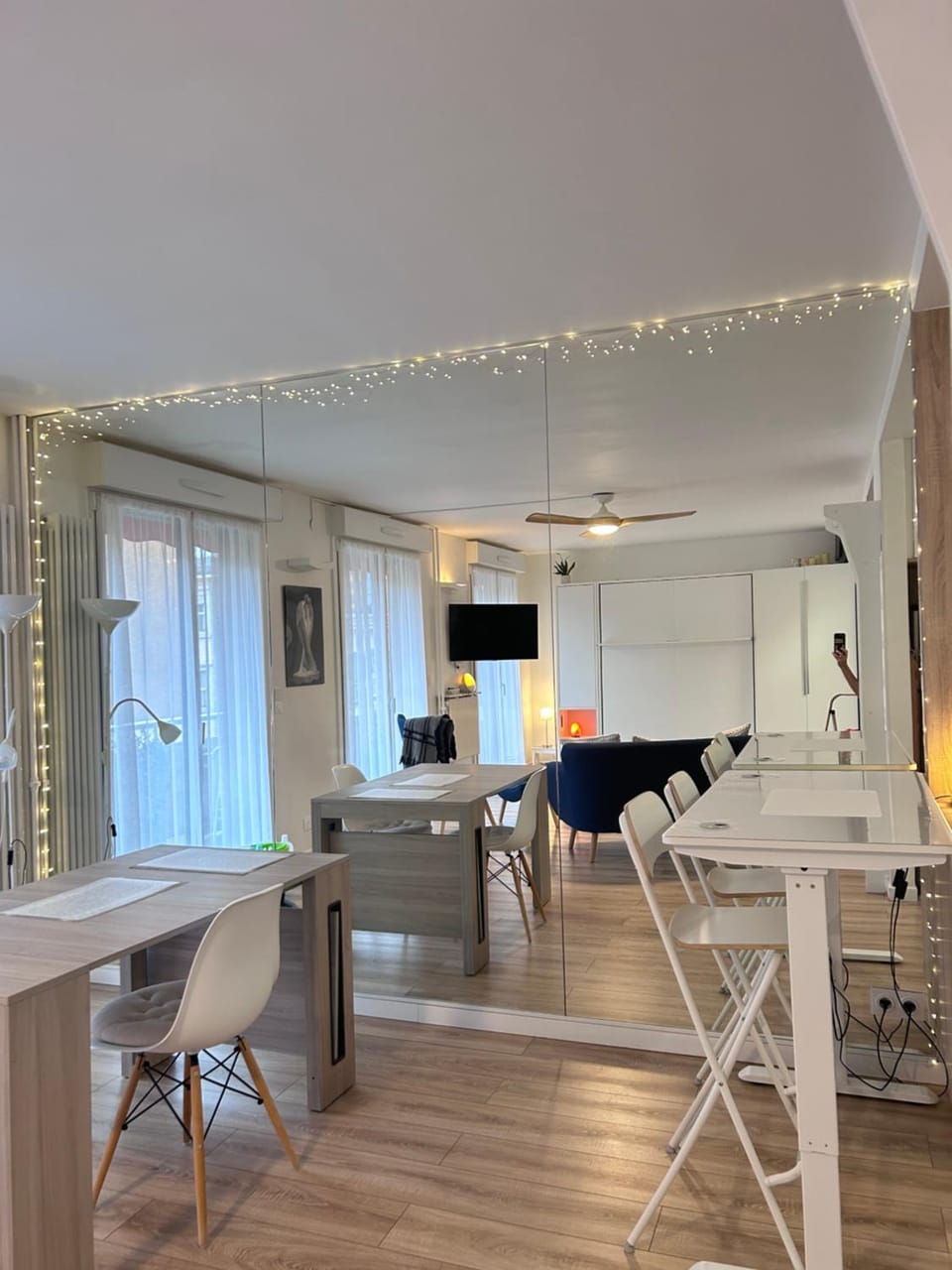 Kitchen or kitchenette, Living room, Seating area