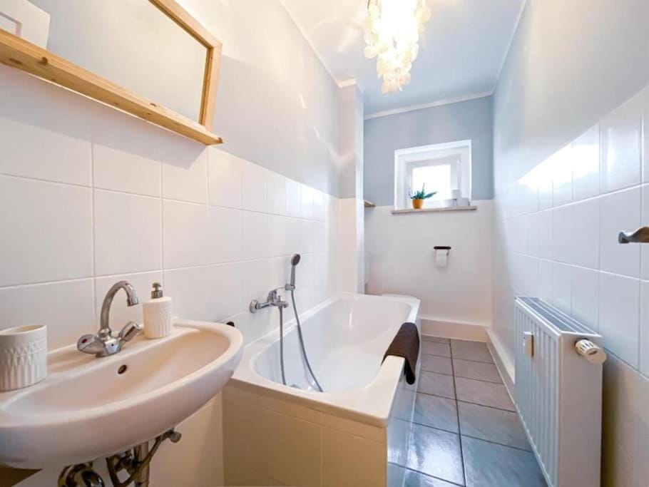 Toilet, Bathroom, Bath