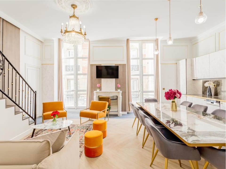 TV and multimedia, Kitchen or kitchenette, Living room, Dining area