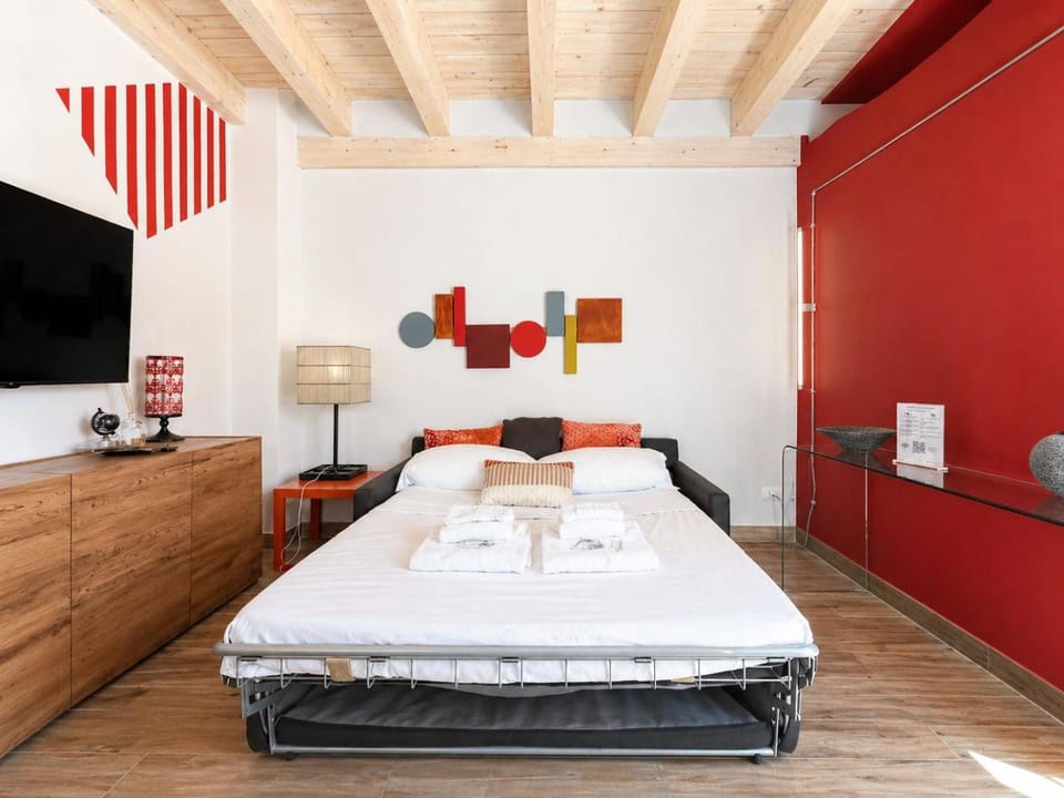 Bed, Living room