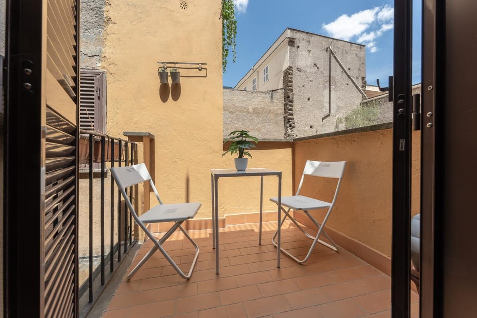 Ciambella Arch Apartment for 6 people @Largo Argentina Apartment in Rome