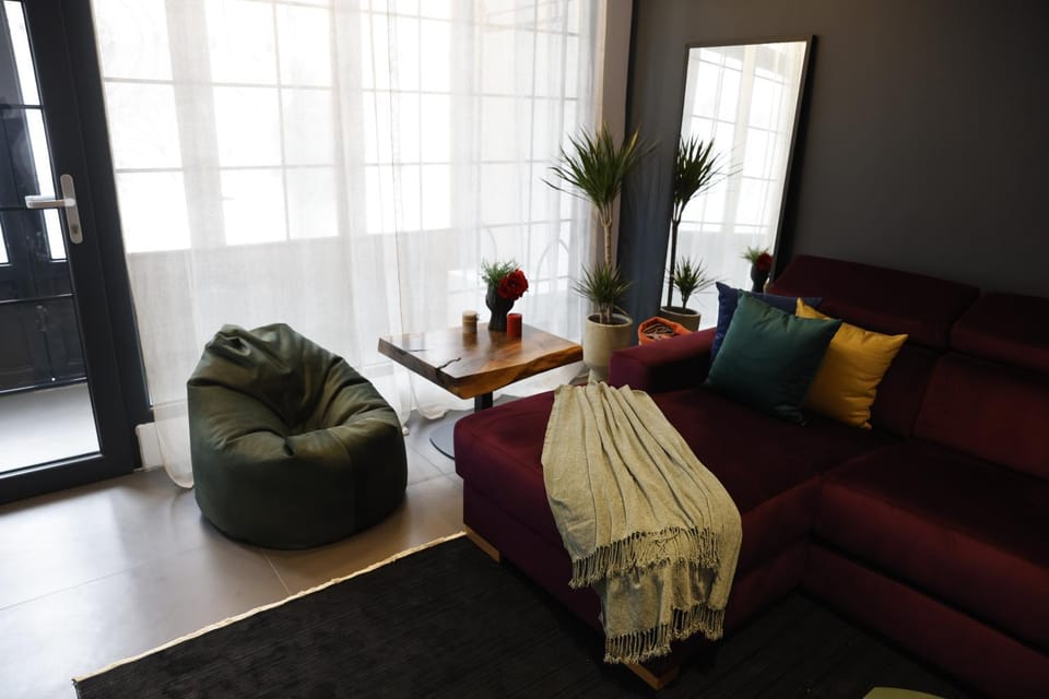 Bed, Living room, Seating area