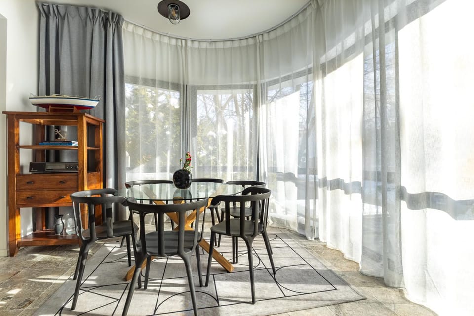 Living room, Seating area, Dining area, Area and facilities, internet, internet