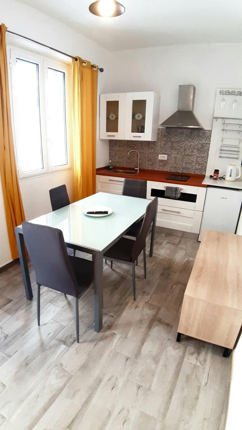 Domo in Terranoa, Old Town Apartment in Olbia