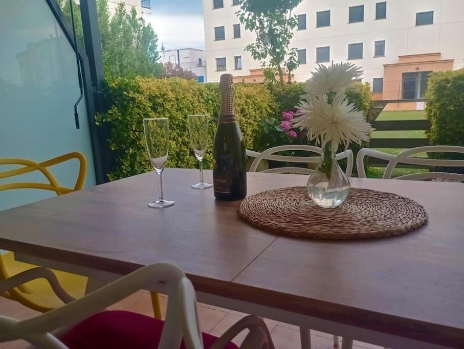 View (from property/room), Balcony/Terrace