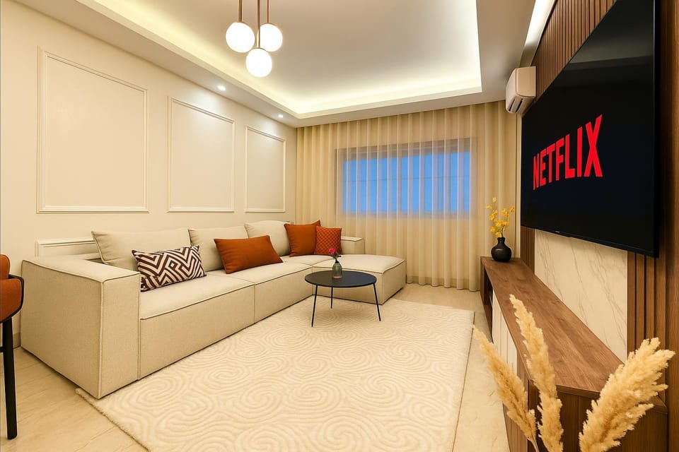 Communal lounge/ TV room, Living room, Seating area