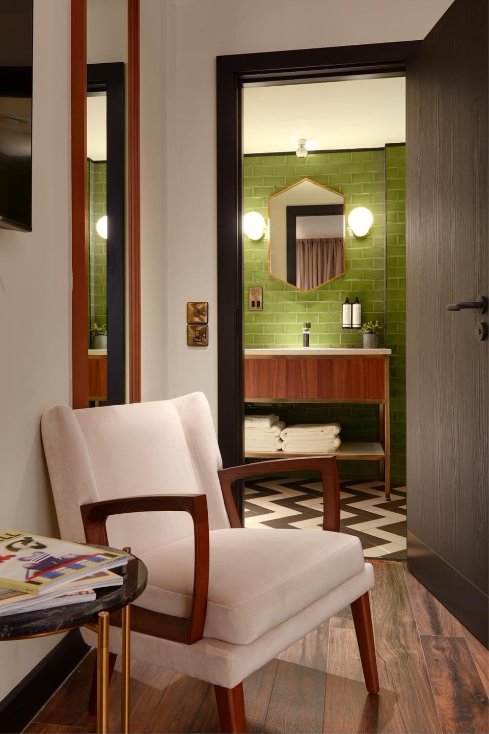Brama Hotel in Bromley