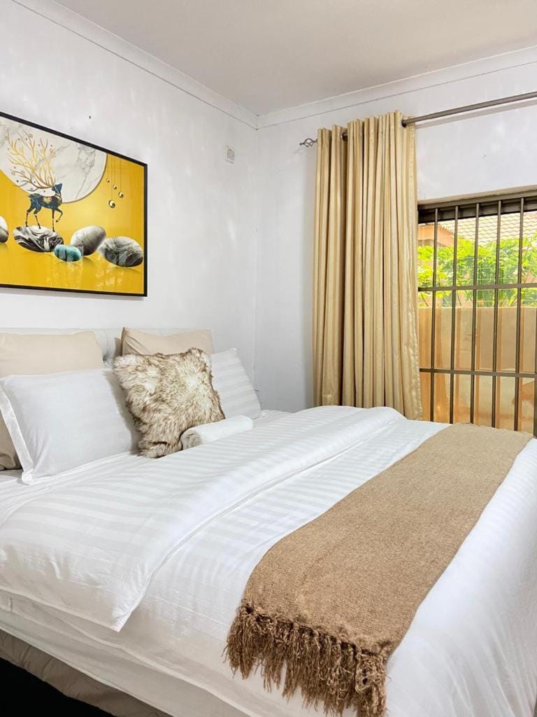 Ranzi Court Guest House Bed and Breakfast in Africa