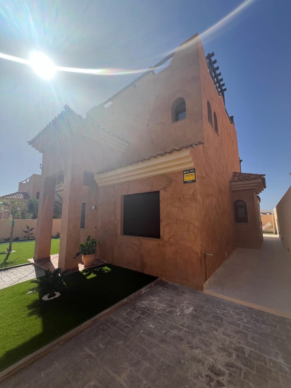 Property building, Day