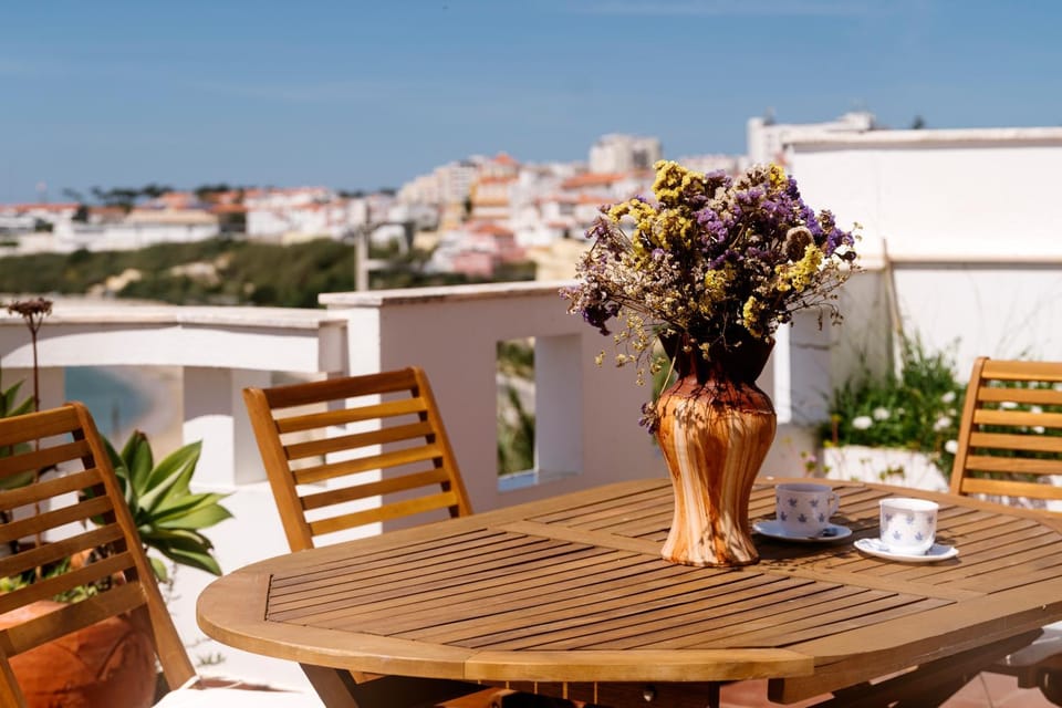 Natural landscape, View (from property/room), Balcony/Terrace, City view, Sea view