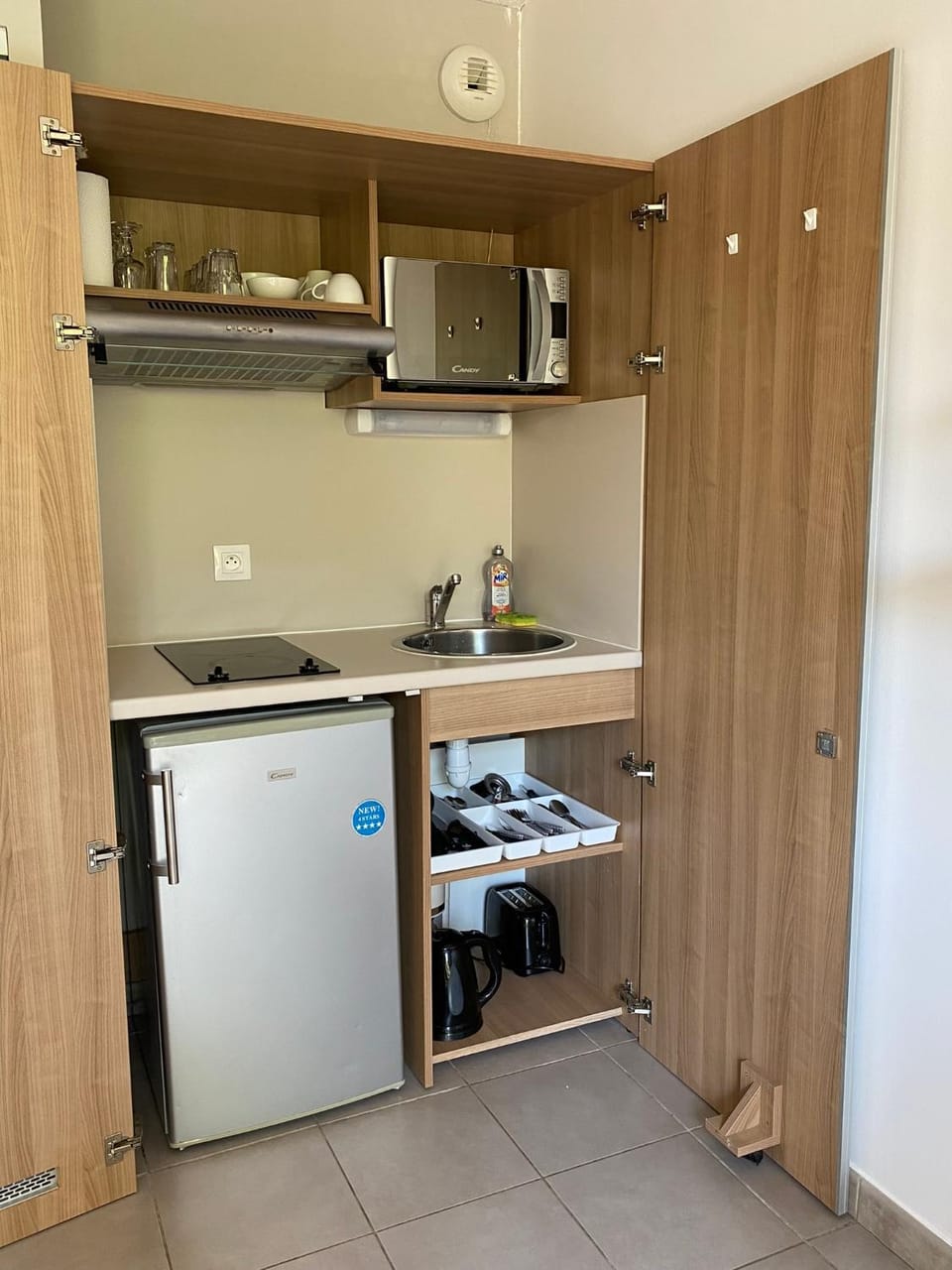 Kitchen or kitchenette