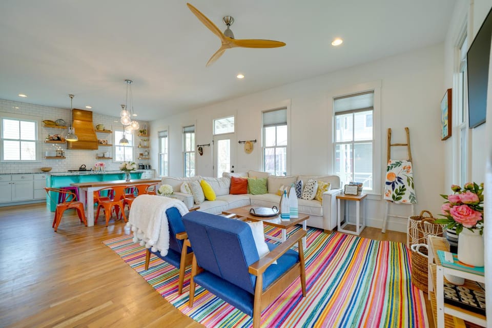 Carlton Landing Home with Poolside Lake View! House in Longtown