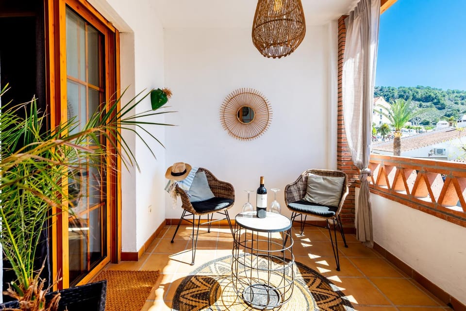 Balcony/Terrace, Landmark view, Street view