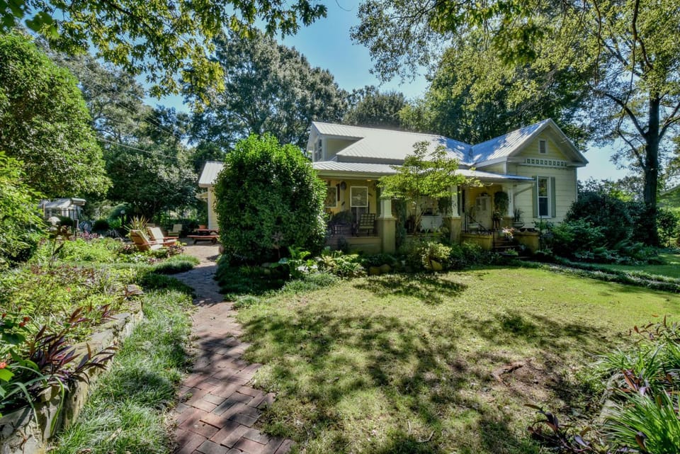 Firefly Garden House in Tuscaloosa