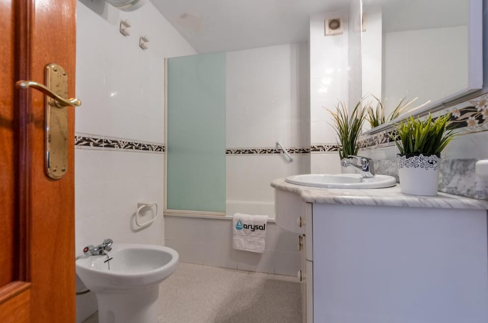 Bathroom, Bath, bidet