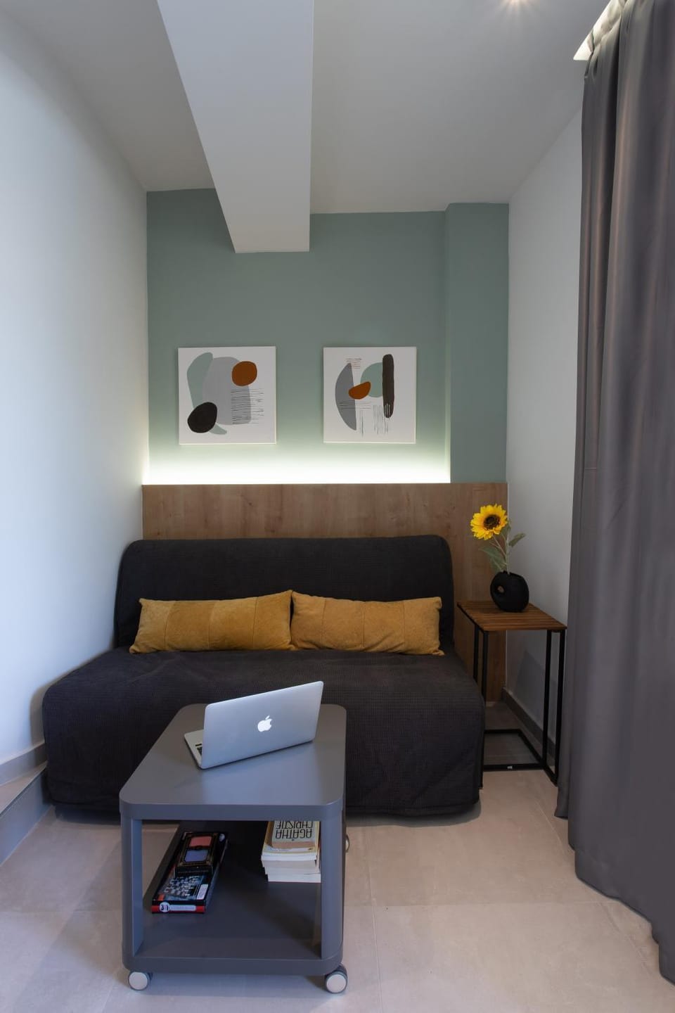 Bed, Living room, Seating area, Bedroom