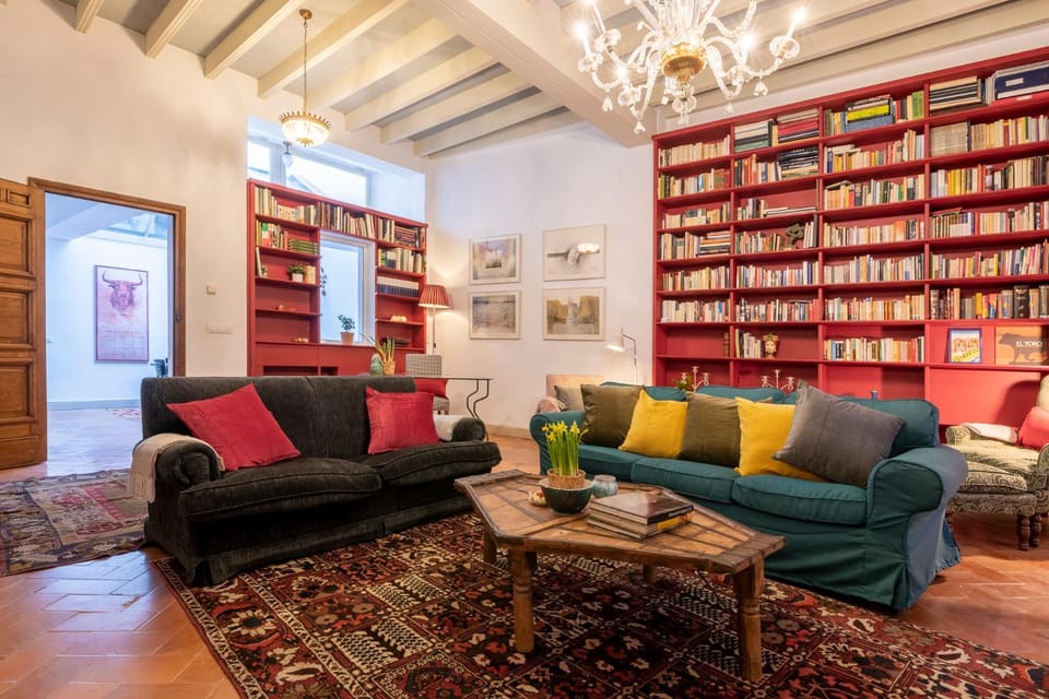 Library, Living room, Seating area