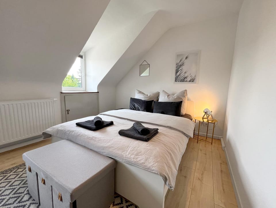2 Bedroom MB, Cozy, Self Check in, Invoice Apartment in Mönchengladbach