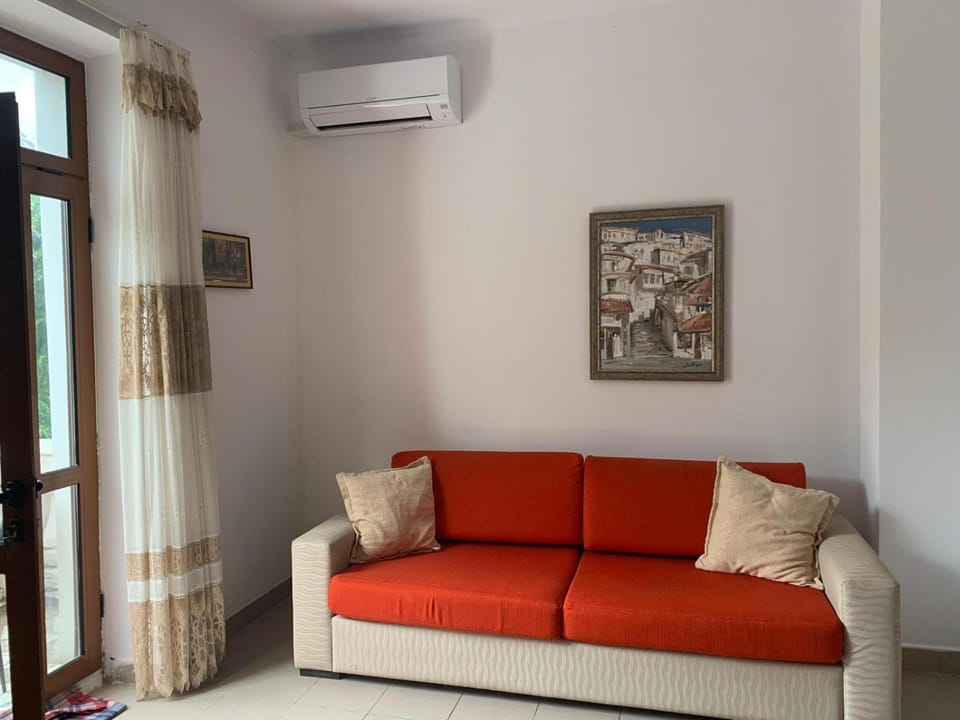 Living room, air conditioner