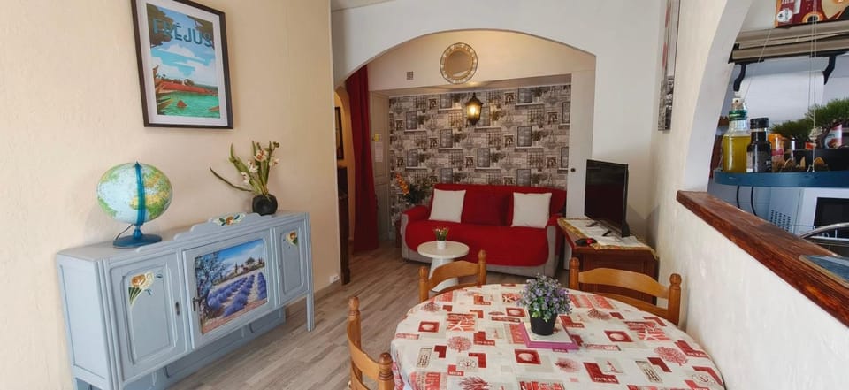 Very quiet cocoon near the historical center Apartment in Fréjus