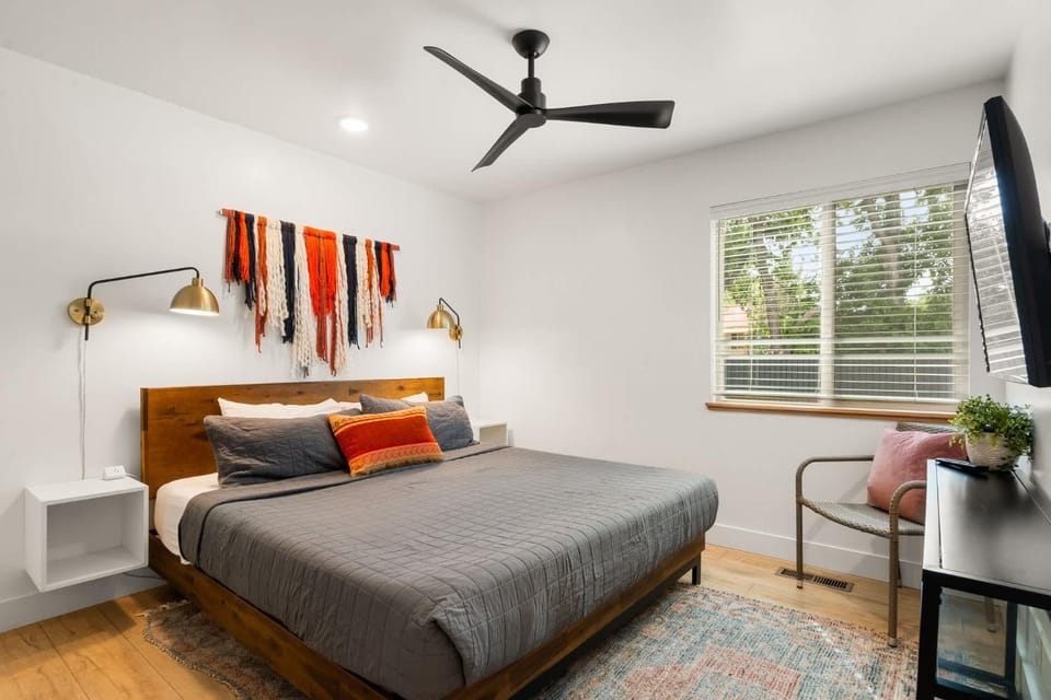 Near Downtown Stylish 2BR With Amazing Patio #1 House in Moab