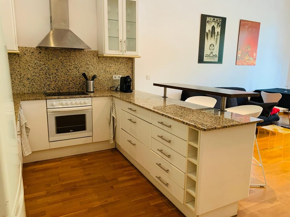 Kitchen or kitchenette, dishwasher, pet friendly, stove