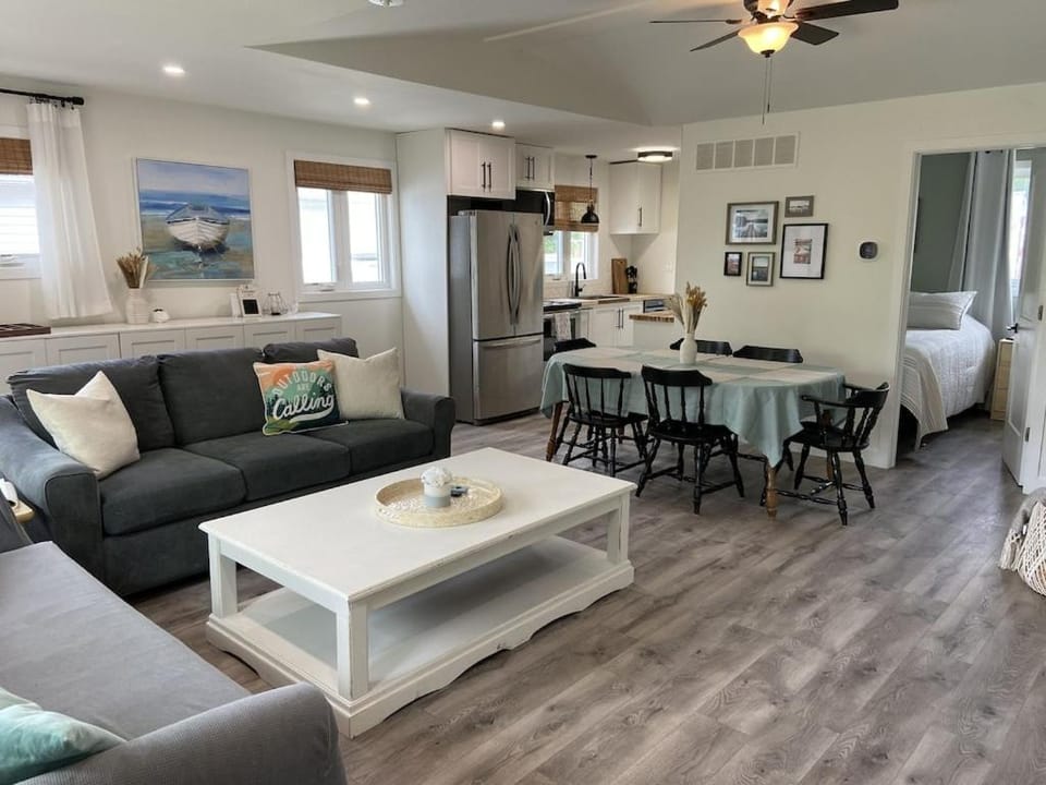 Kitchen or kitchenette, Living room, Photo of the whole room, Seating area, Dining area, fireplace