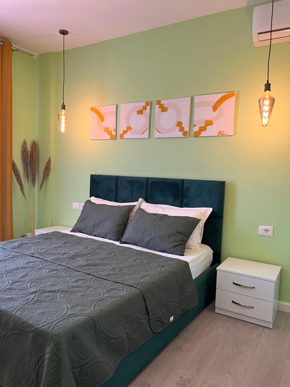 Bed, Bedroom, air conditioner