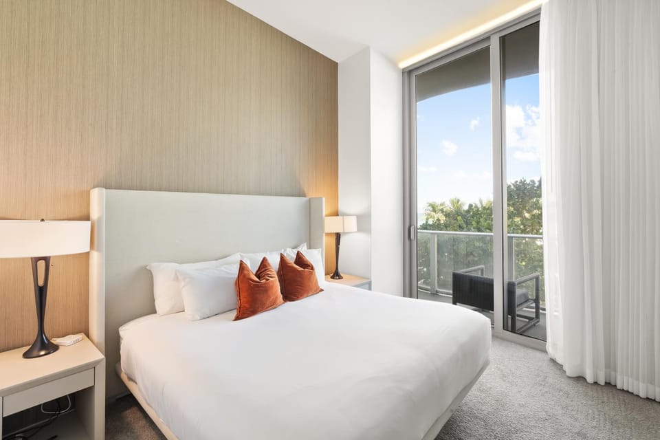 Bed, View (from property/room), Photo of the whole room, Bedroom