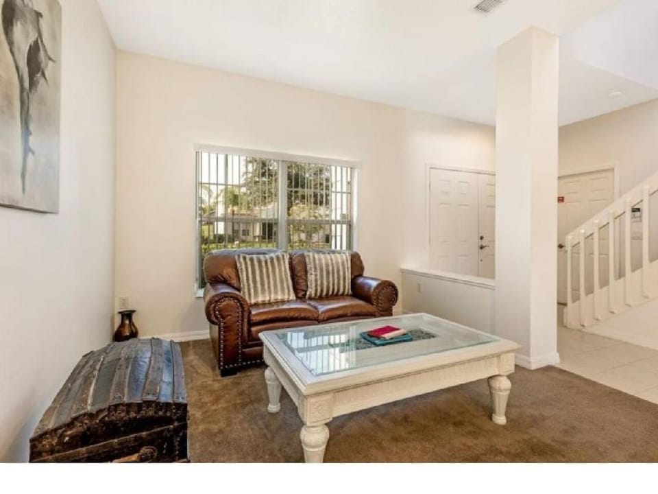 #455-Stunning 5 Bed Villa with South Facing Pool and Spa in Legacy Park Near Disney Villa in Four Corners