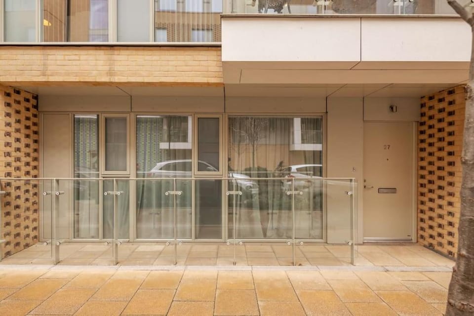 Property building, Facade/entrance