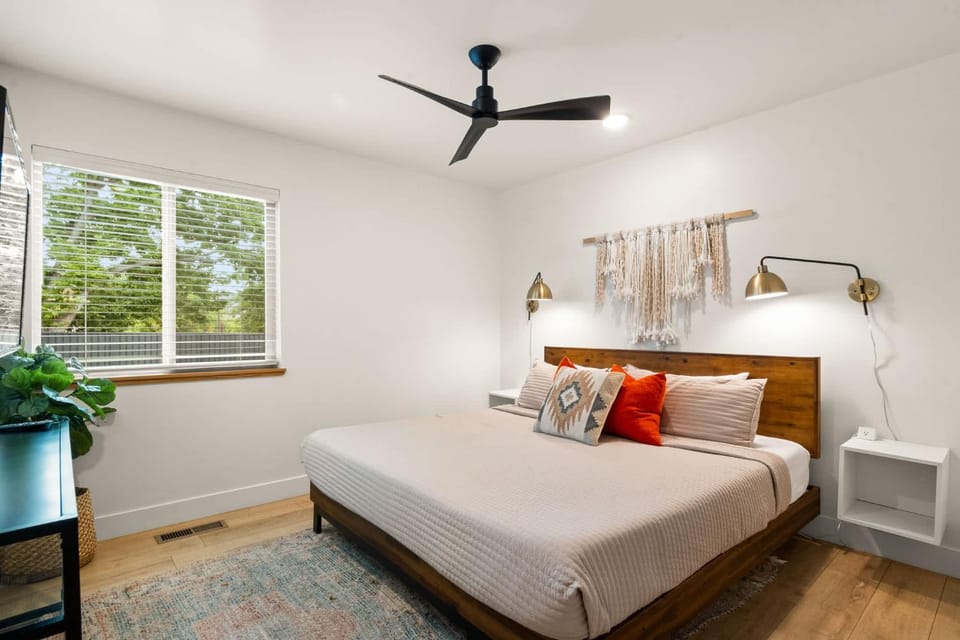 Near Downtown Stylish 2BR With Amazing Patio - 5 House in Moab