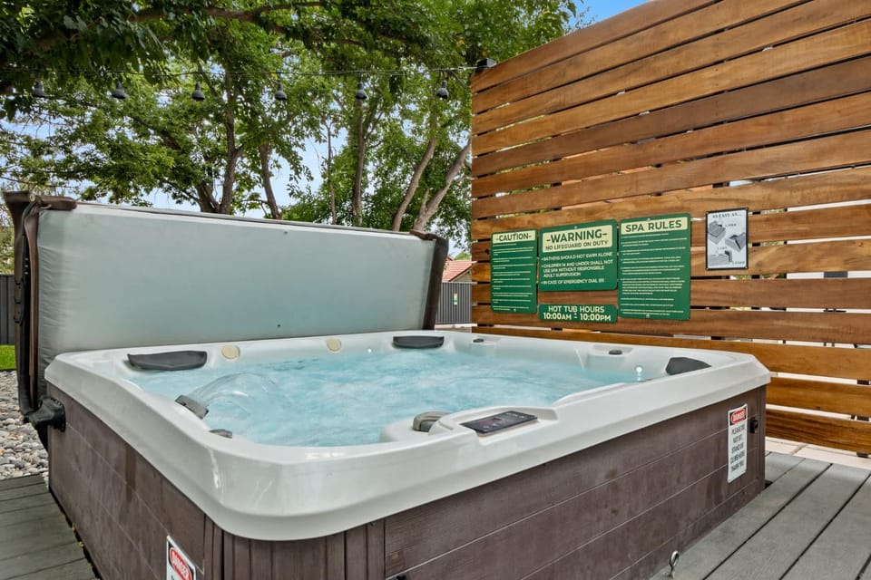 Near Downtown Stylish 2BR With Amazing Patio - 3 House in Moab